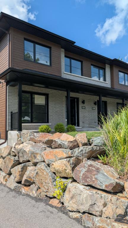 5 et demi condo sur 2 étages 2