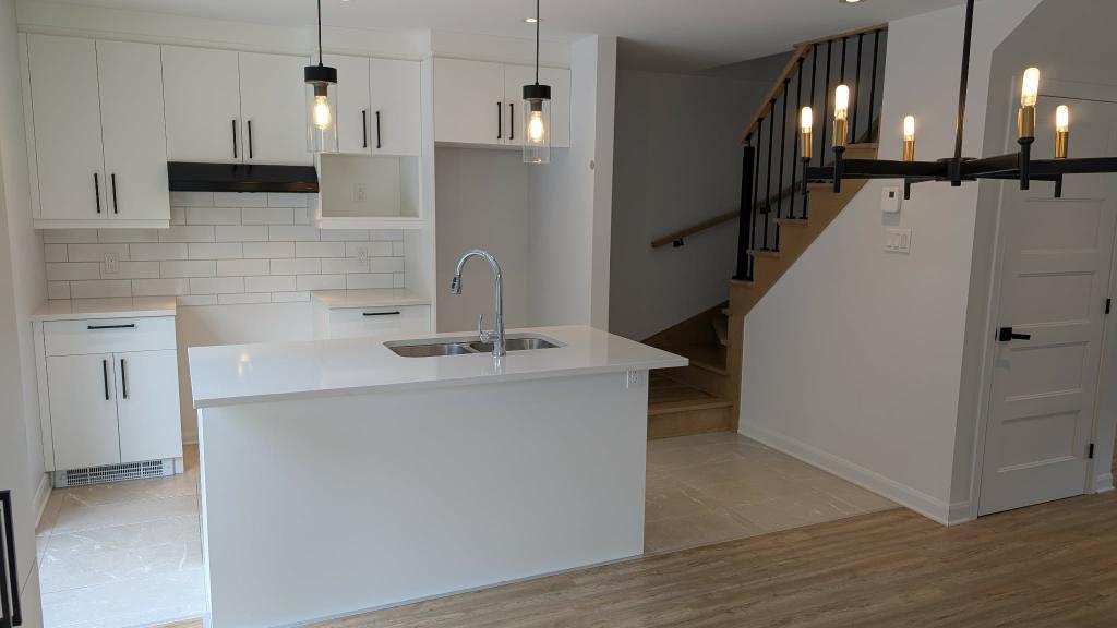 5 et demi condo sur 2 étages 3