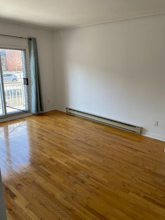 5 1/2 À LOUER SUR DEUX ÉTAGES À MONTRÉAL 2