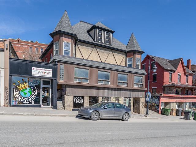 175 187 Rue King O. — photo 3