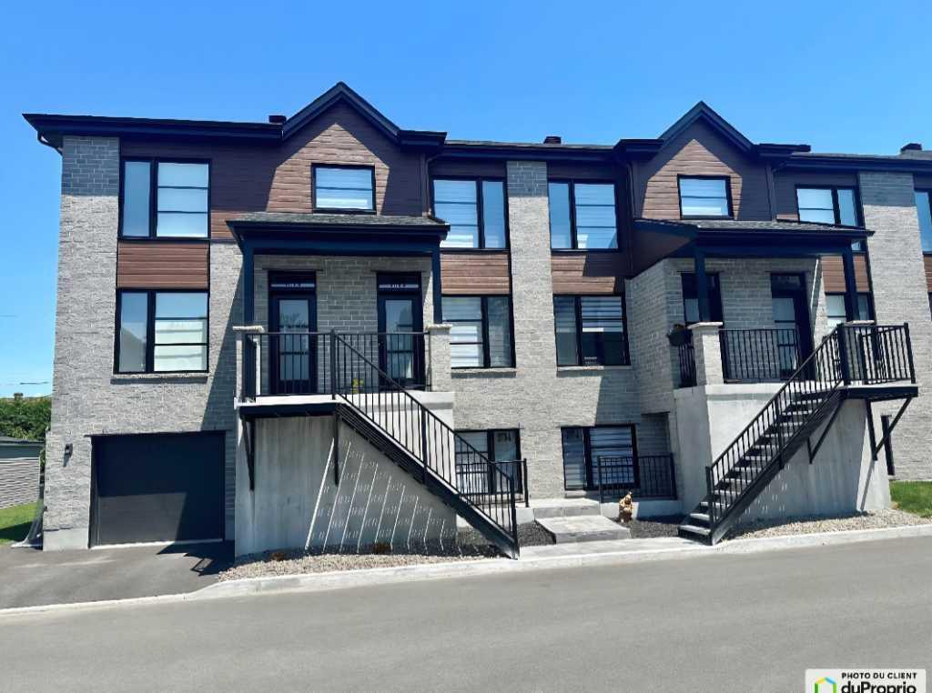 3201 Rue Roger, Sainte-Marthe-sur-le-Lac, QC, Canada — photo 1