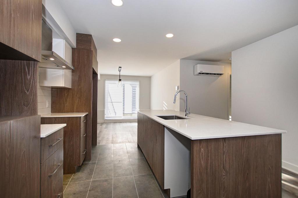 3201 Rue Roger, Sainte-Marthe-sur-le-Lac, QC, Canada — photo 3