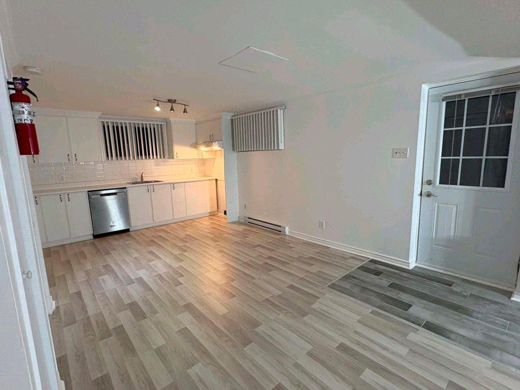 •Grand 5 1/2 à louer (Rénovation août 2026), Terrebonne, île Saint-Jean 2