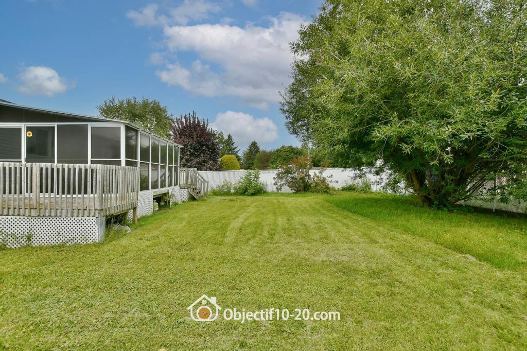 817 Rue Moquin #815, Saint-Hubert, Longueuil, QC, Canada — photo 2