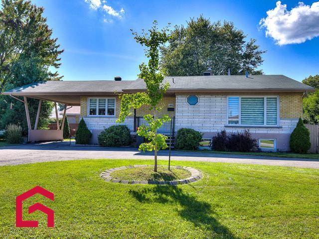 146 41e Avenue — photo 1