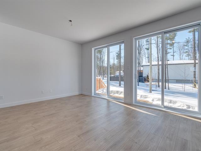 8729 Rue de Touraine — photo 3