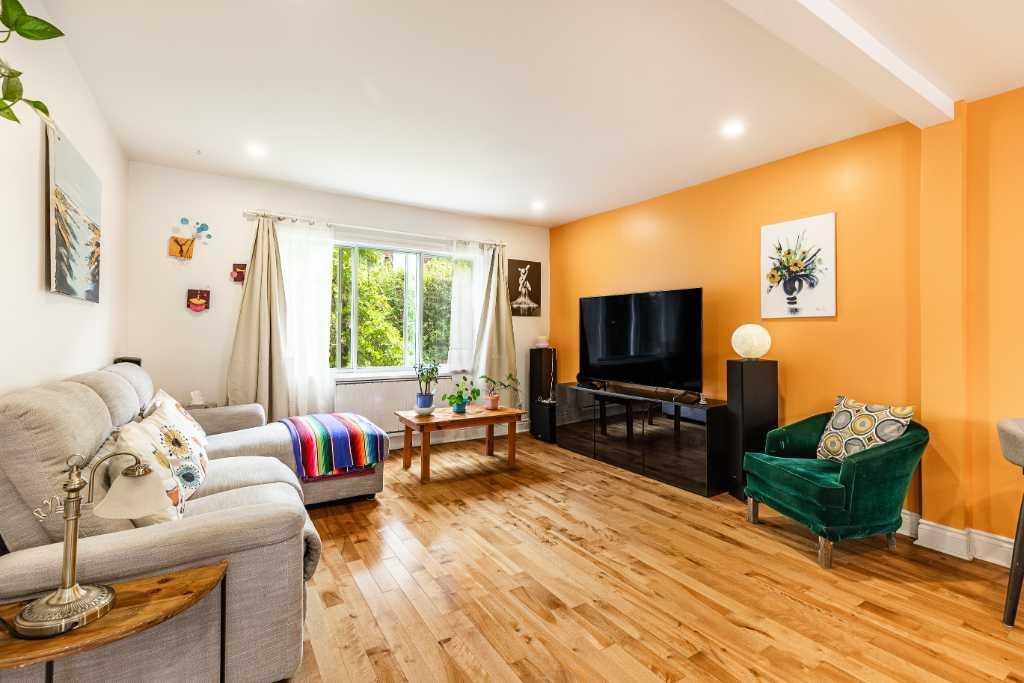 2523 Rue des Carrières, Montréal, QC, Canada — photo 2