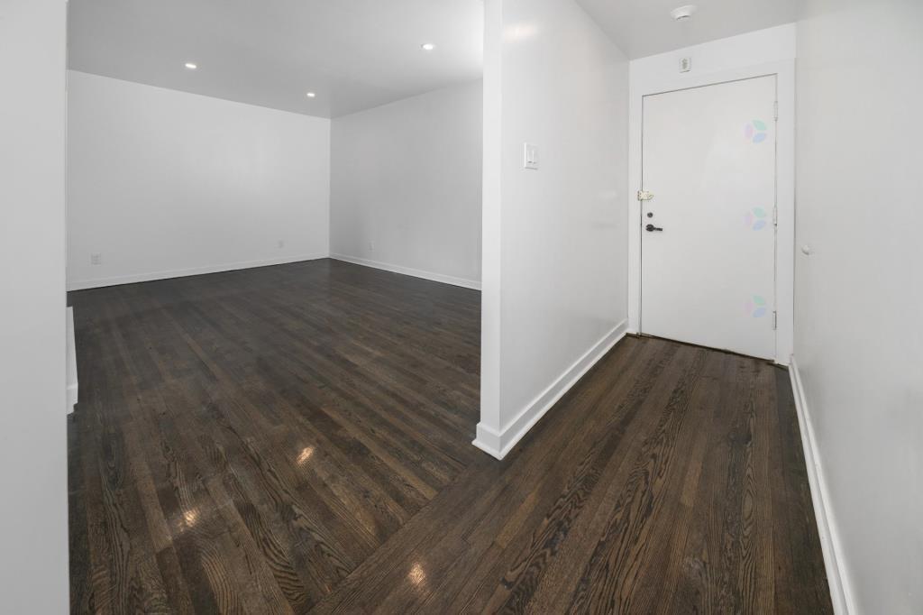 3 1/2 & 4 1/2 Ascenseur, buanderie, garage ($)... NDG - Notre-Dame-de-Grâce Montréal - appartement / logement à louer 3