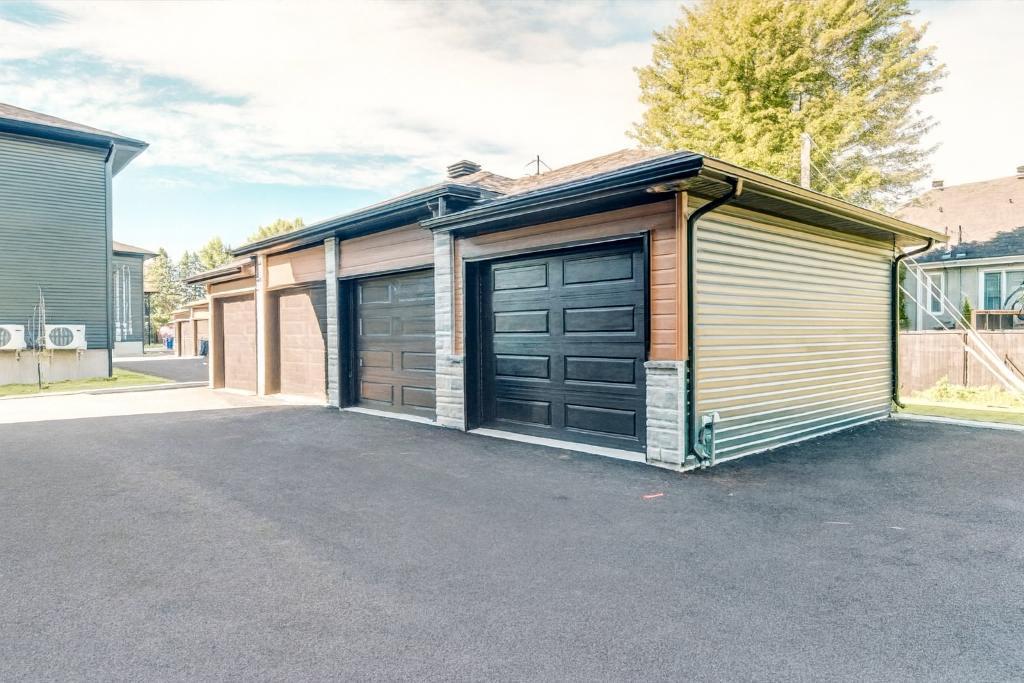 GRAND LOGEMENT 7½ sur 2 étages à louer avec garage privé 3