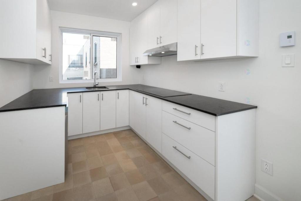 Grand 4 1/2 entièrement rénové Notre-Dame-de-Grâce Montréal - appartement / logement à louer 2