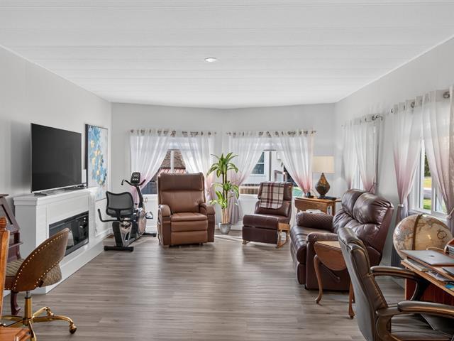 1065 Rue Cyr — photo 2