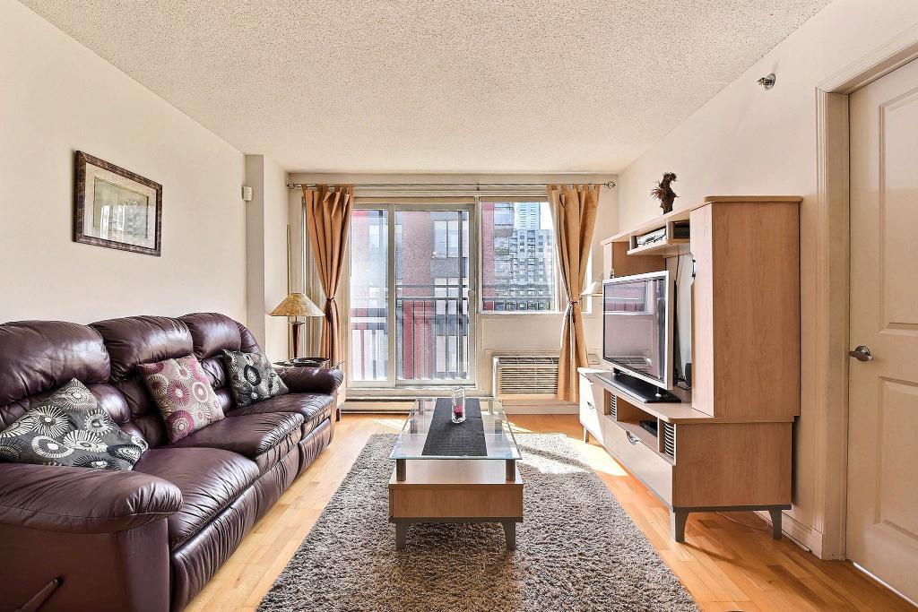 Furnished 2 Bed with Garage next to ETS and Griffintown 2