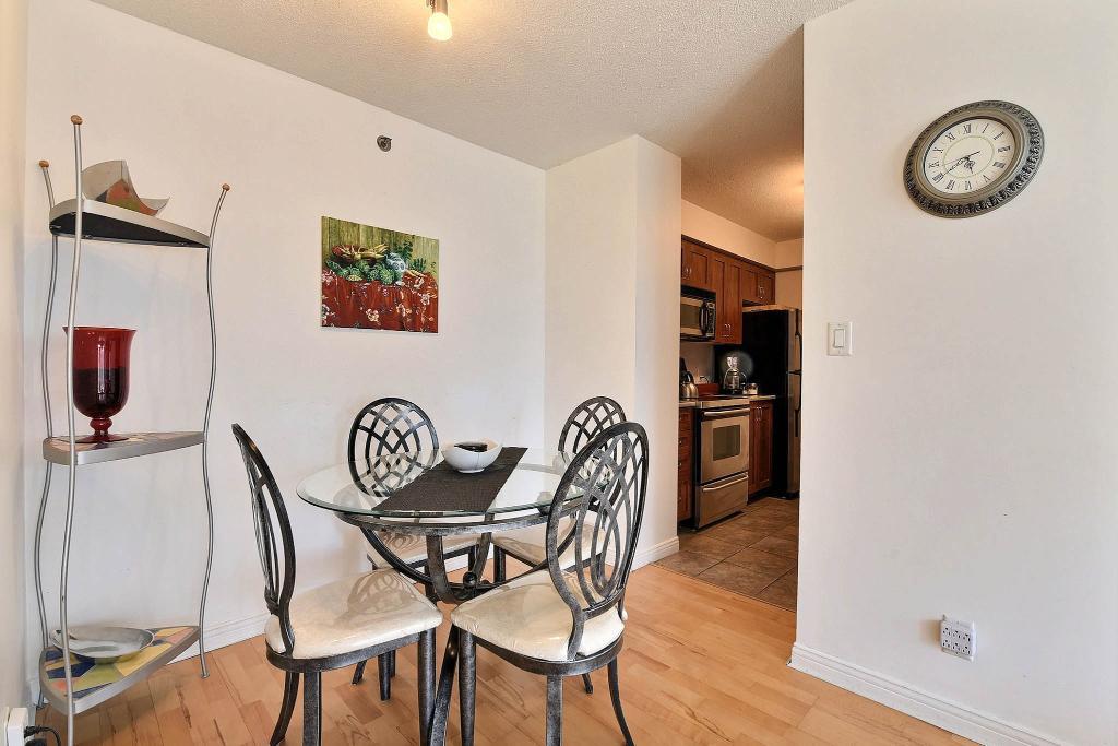 Furnished 2 Bed with Garage next to ETS and Griffintown 4