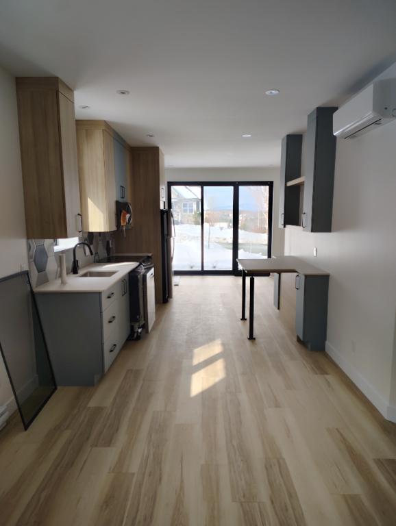 516 Rue Damasse-Bastien, Magog, QC, Canada — photo 1