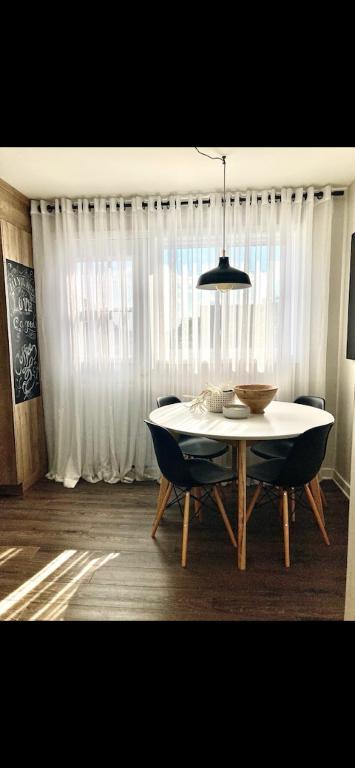 Appartement à louer 4 1/2 à Ste-Thérèse 3