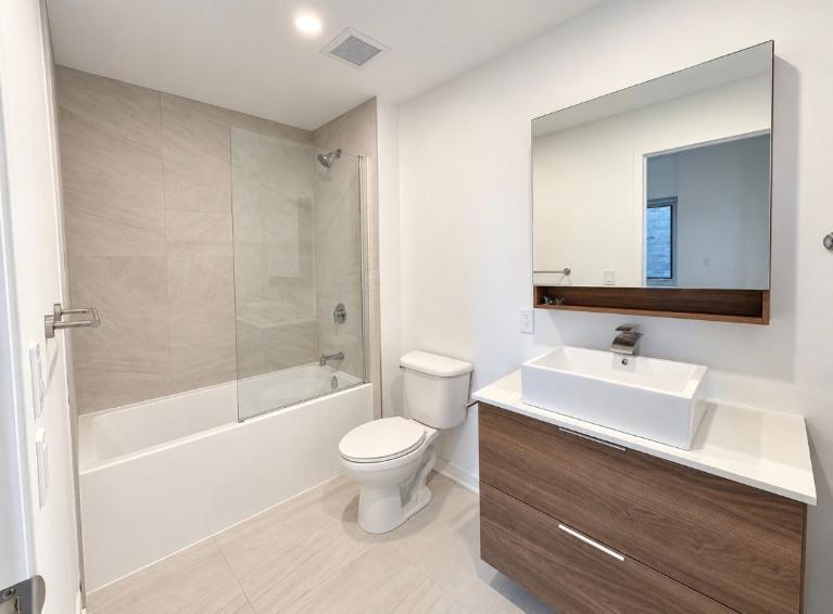 Superbe appartement 4 ½ au bord de l’eau à LaSalle 2