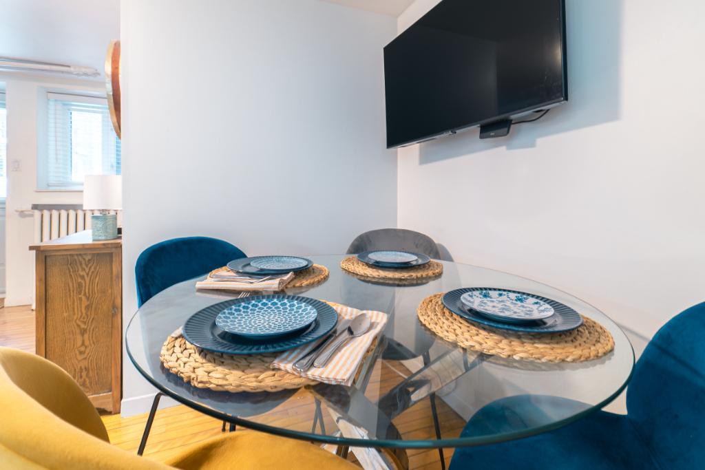 🏡✨ 3 ½ ENTIÈREMENT MEUBLÉ | LONG TERME | FAMILLES, COUPLES & PROFESSIONNELS | MONTCALM – QUÉBEC ✨🏡 3