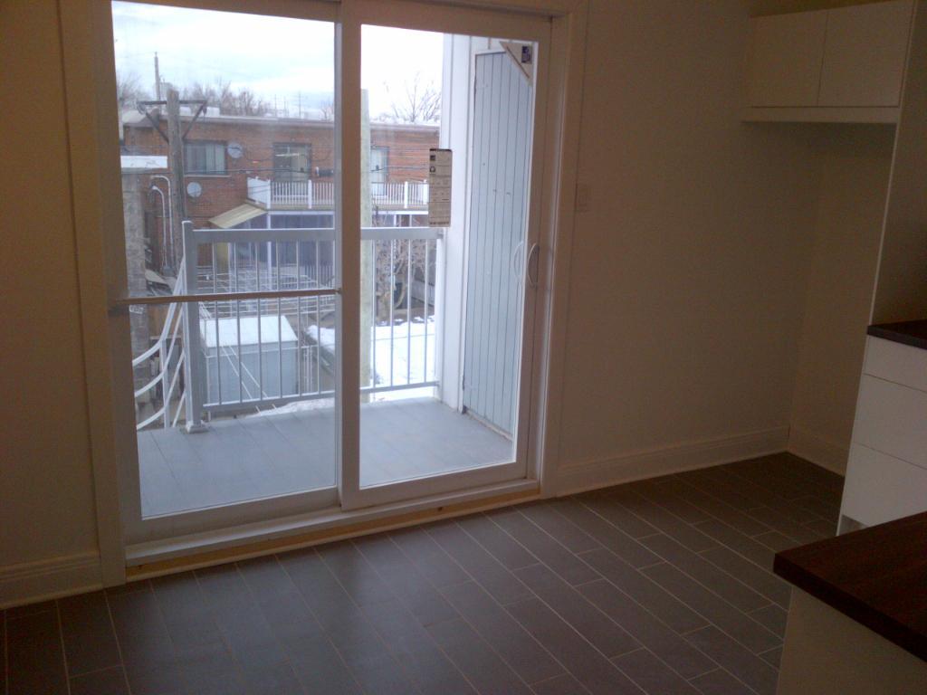 Appartement Ahuntsic 3 1/2 climatisé avec électroménagers et balcons 5
