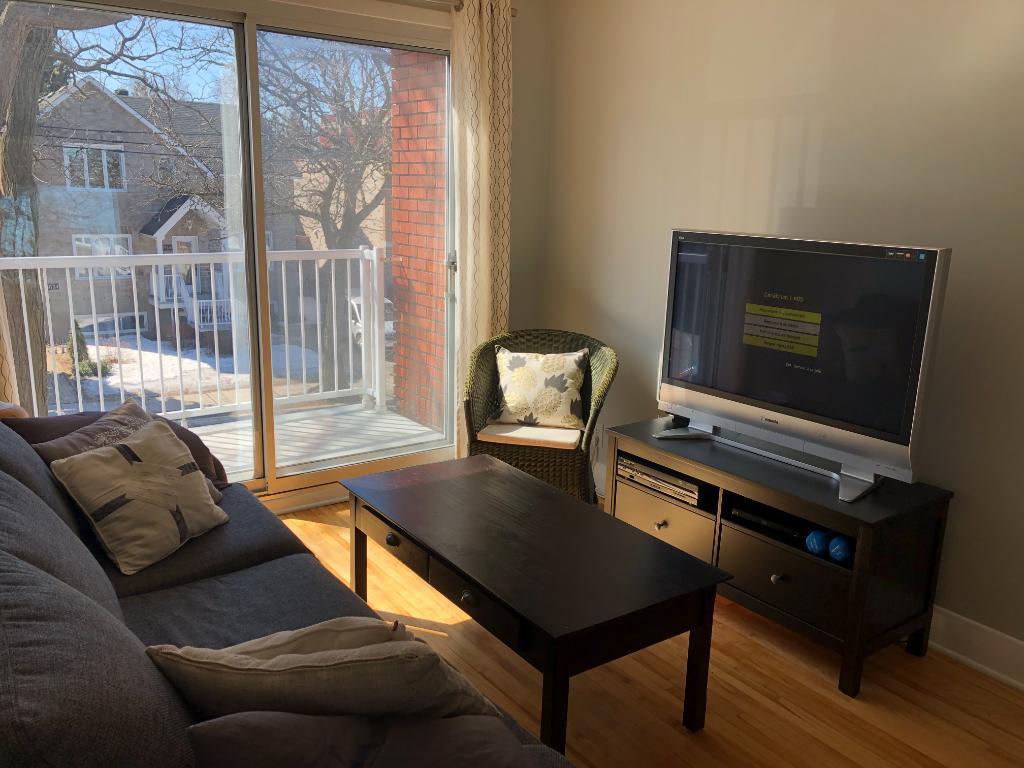 Appartement Ahuntsic 3 1/2 climatisé avec électroménagers et balcons 2