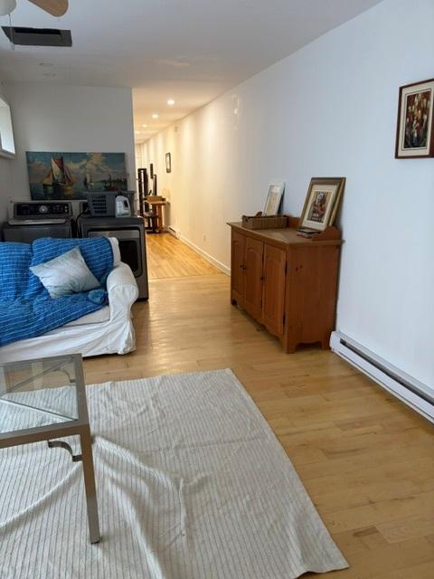 Appartement à louer – 800 pi² 1 700 $/mois – Disponible dès maintenant H2L 3M7 – En face du parc La Fontaine, en plein cœur du Plateau Très bel appart 4