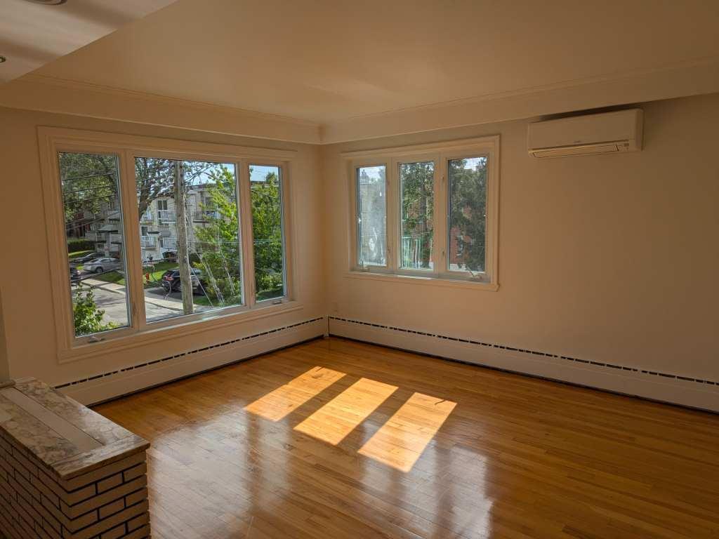 Haut Duplex - 3 chambres - à louer à Lasalle 4