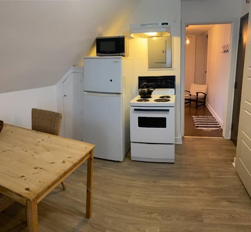 2 ½  Près Cégep - Chauffage, eau chaude, wifi et électroménagers  inclus 4