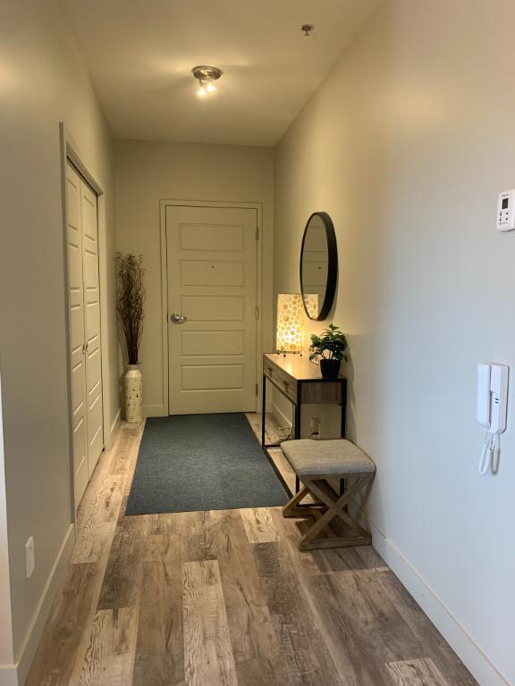 Grand 4 1/2 avec Garage et un 2e stationnement extérieur - Disponible 1er déc. Qualité supérieur 3
