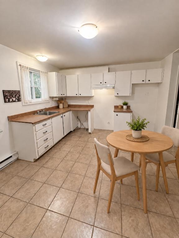 Description 🏡 **GRAND 5 ½ À LOUER – LIBRE IMMÉDIATEMENT!** 2