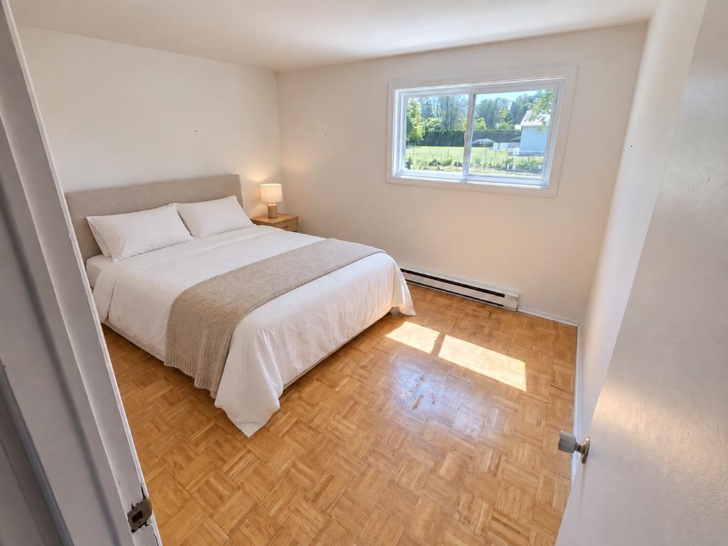 Description 🏡 **GRAND 5 ½ À LOUER – LIBRE IMMÉDIATEMENT!** 5
