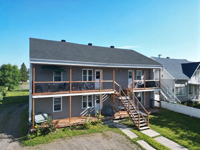 3692 3702 Rue Ste-Ursule — photo 1