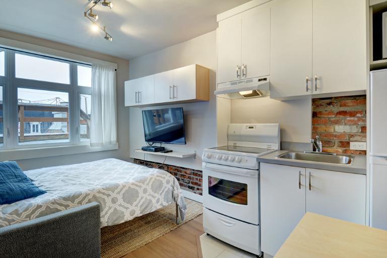 Loft studio entièrement meublé à louer Saint-Jean-Baptiste octobre 2025 2