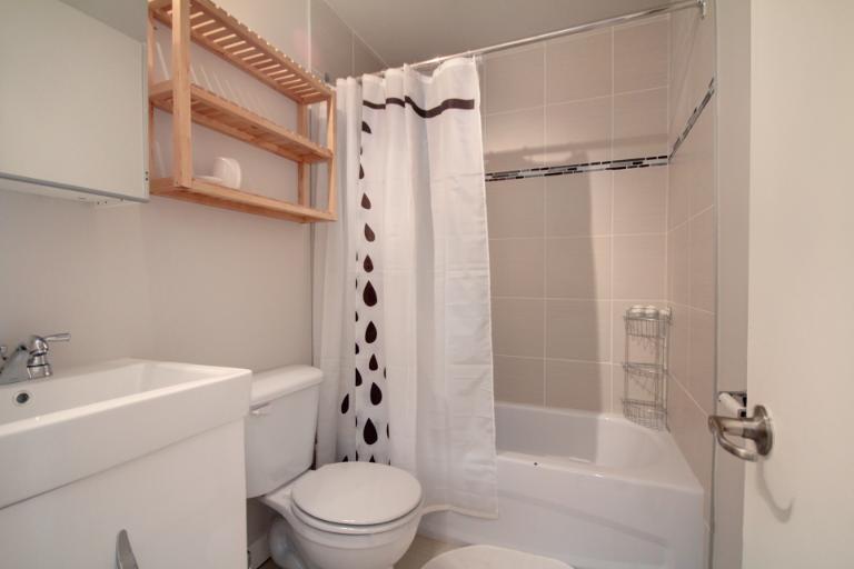 Loft studio entièrement meublé à louer Saint-Jean-Baptiste septembre 2026 3