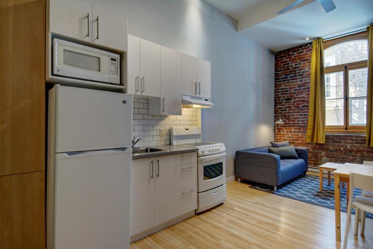 Loft studio entièrement meublé à louer Vieux-Québec janvier 2027 3