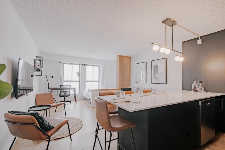 Loft studio entièrement meublé à louer Saint-Jean-Baptiste juillet 2026 3
