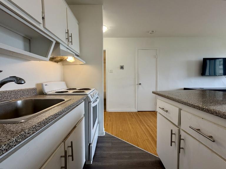 Loft studio entièrement meublé à louer Sainte-Foy septembre 2026 3