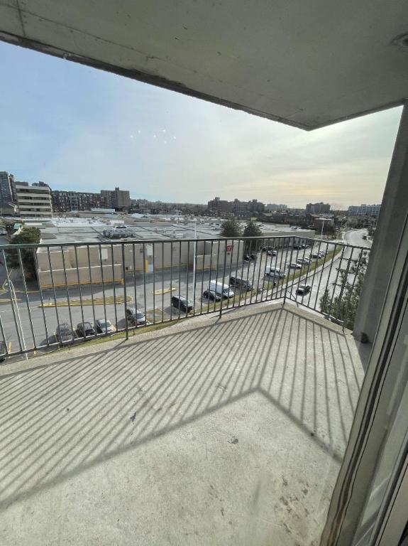 2 CH - 1 SDB - Côte Saint-Luc - $1,600 /mo 5