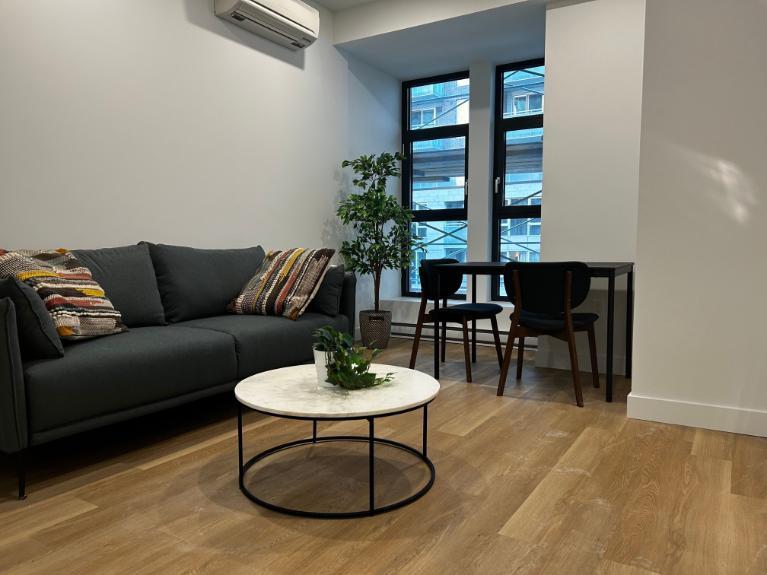 2 CH - 1 SDB - Montréal - $2,025 /mo 3