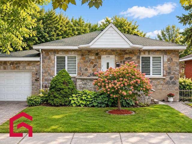 233 65e Avenue — photo 1