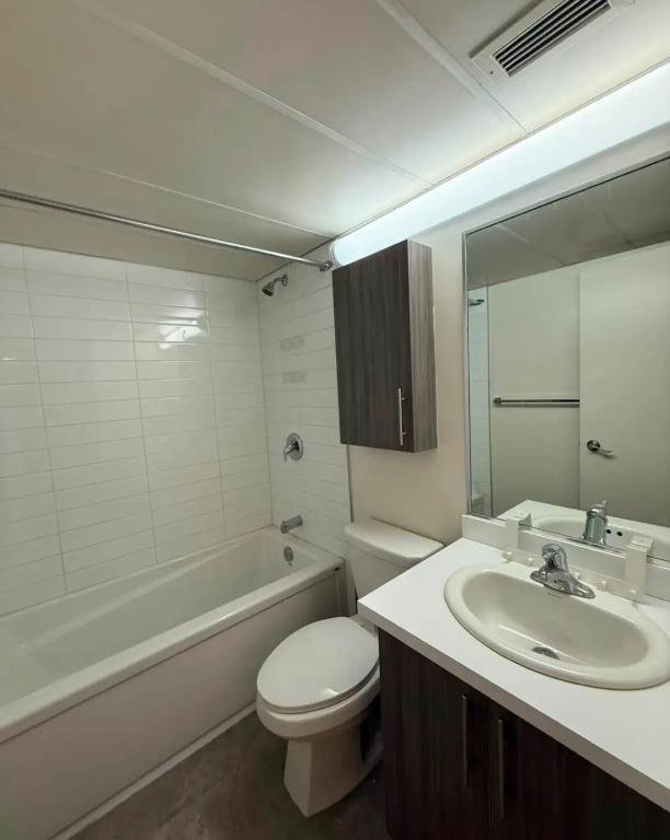 [LEASE TRANSFER] Spacious 3½ in Downtown Montreal – $1,500/month ALL-INCLUDED – FREE FIRST MONTH – Atwater Metro 5
