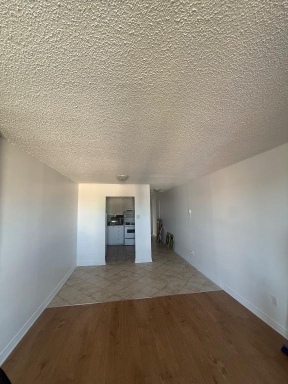 3 ½ À LOUER – MONTRÉAL-NORD | TOUT INCLUS + STATIONNEMENT 3