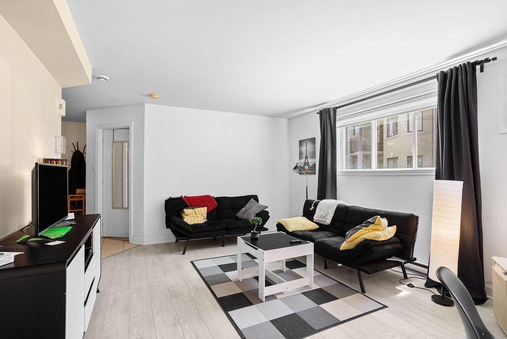 🏡 4 ½ TOUT MEUBLÉ À LOUER — CHOMEDEY, LAVAL  📍 Chomedey, Laval 2