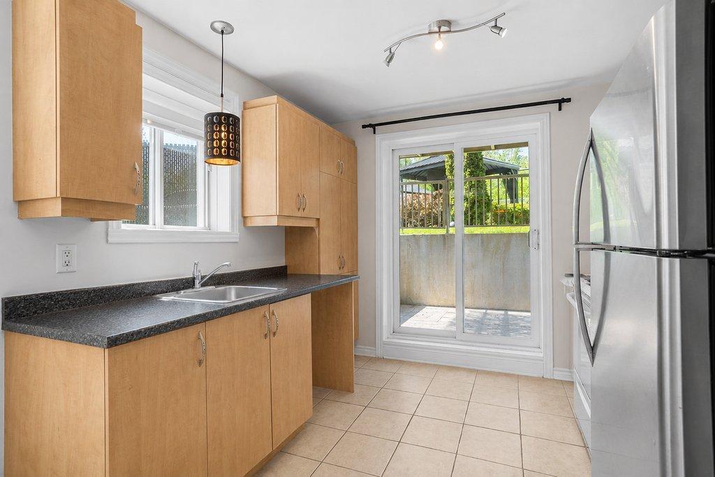 🏡 4 ½ TOUT MEUBLÉ À LOUER — CHOMEDEY, LAVAL  📍 Chomedey, Laval 3