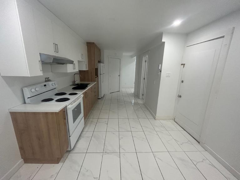 1 CH - 1 SDB - Québec - $975 /mo 2
