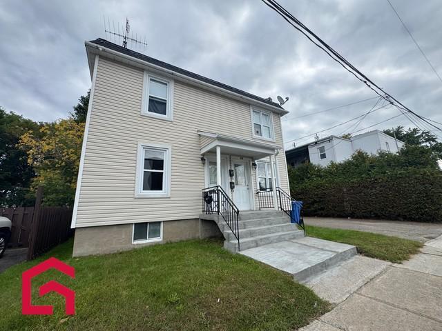 45 47 Rue Durocher — photo 1