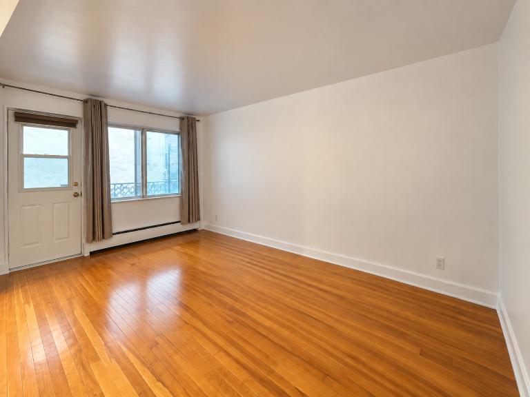 Studio - Montréal - $1,095 /mo 4