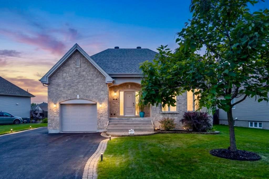 17 Rue des Catalpas St-Philippe, QC, Canada — photo 1