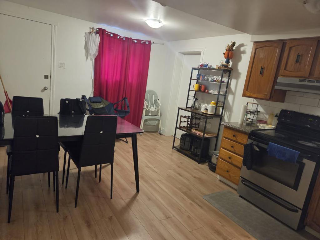 4 1/2  semi-meublé Montréal 2
