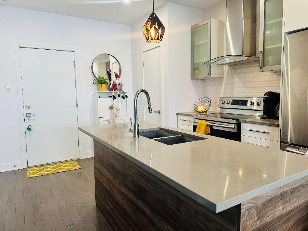 Condo 4 1/2 à louer 2