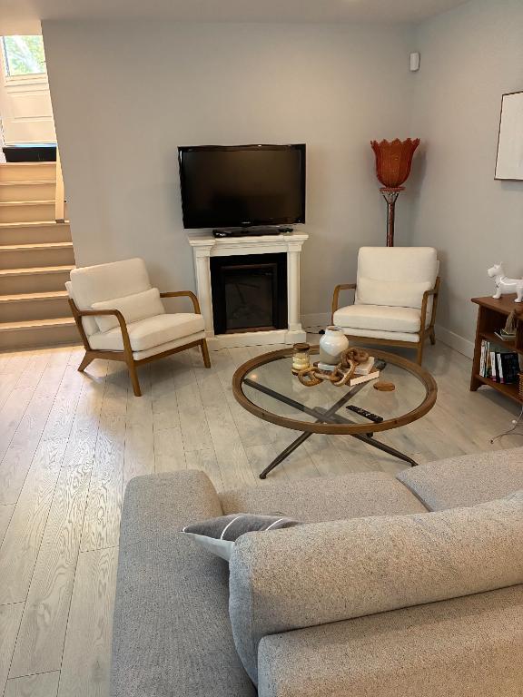 Grand logement 3 1/2, moderne et tout inclus, à Saint-Jean-sur-Richelieu