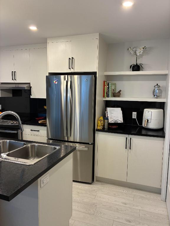 Grand logement  3 1/2, moderne et tout inclus, à Saint-Jean-sur-Richelieu 5